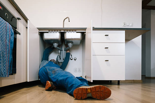 Professional Leak Detection technician working in Milton, WA